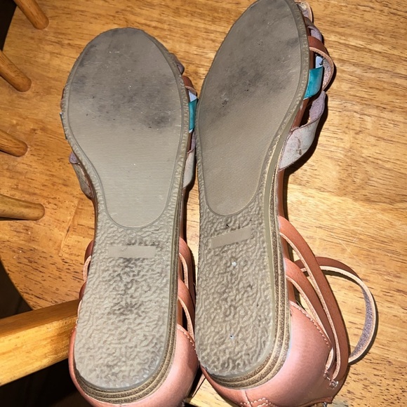 Rampage Tan and Blue Ankle-Strap Sandals with Bow Details - Picture 5 of 8